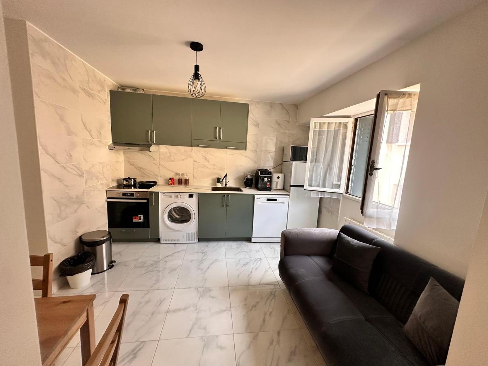 Appartement Calme Moderne Proche De Disneyland Wifi & Cafe Gratuit & Arrivee Autonome Bussy-Saint-Georges Exterior photo